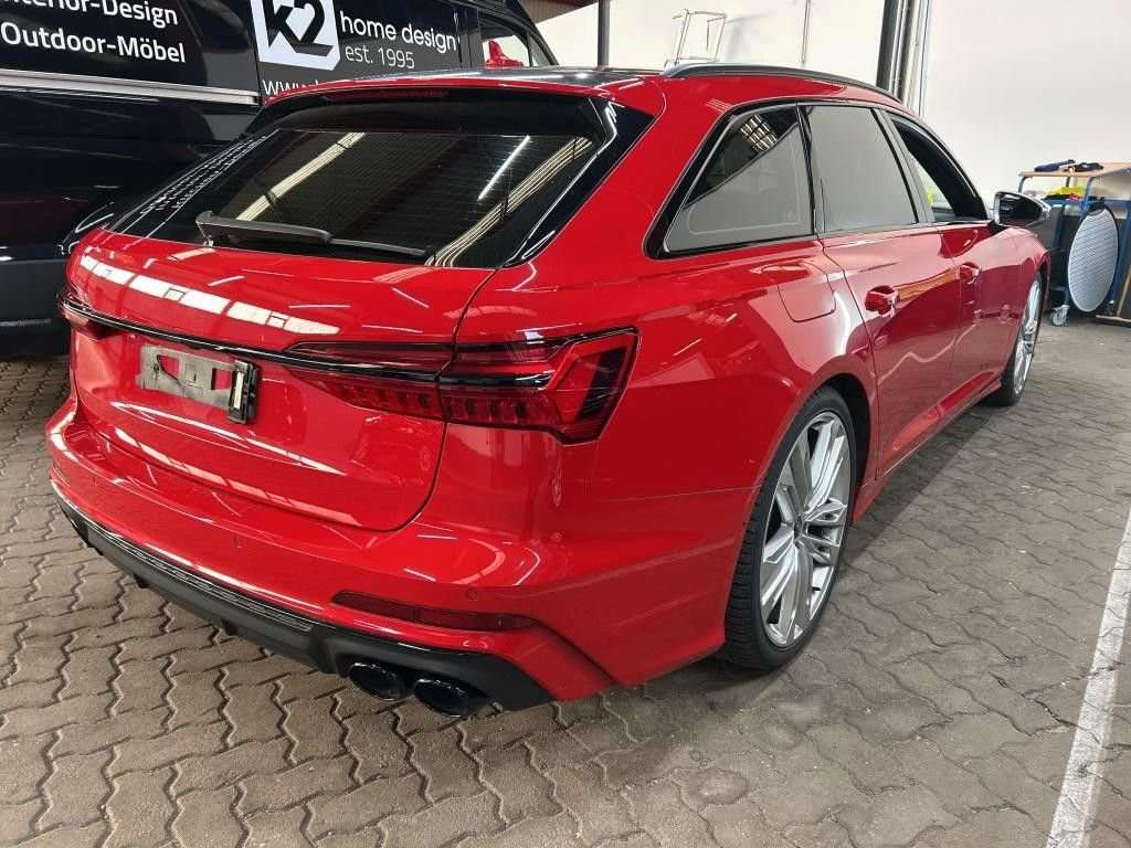 Fahrzeugbild eines Audi S6