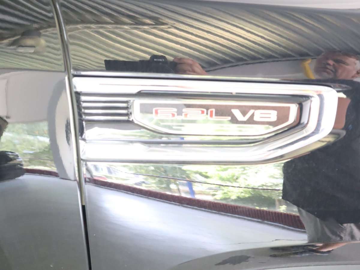 Fahrzeugbild eines GMC Sierra