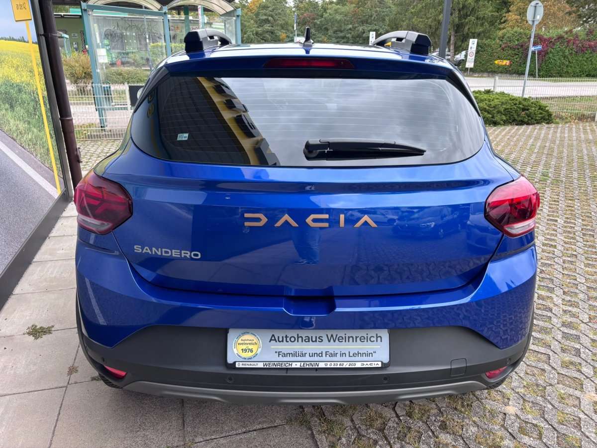 Fahrzeugbild eines Dacia Sandero