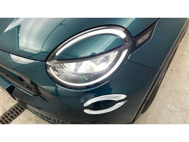 Fahrzeugbild eines Fiat 600 Elektro