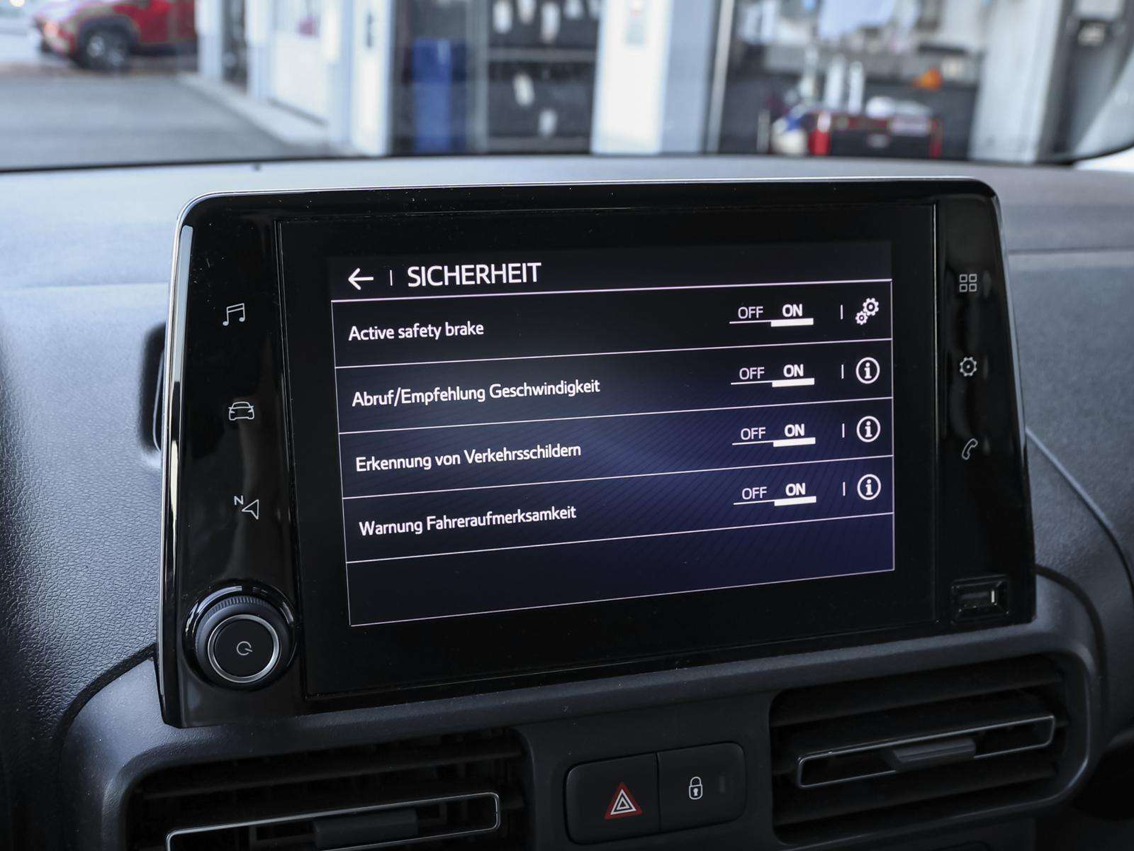 Fahrzeugbild eines Toyota Proace City
