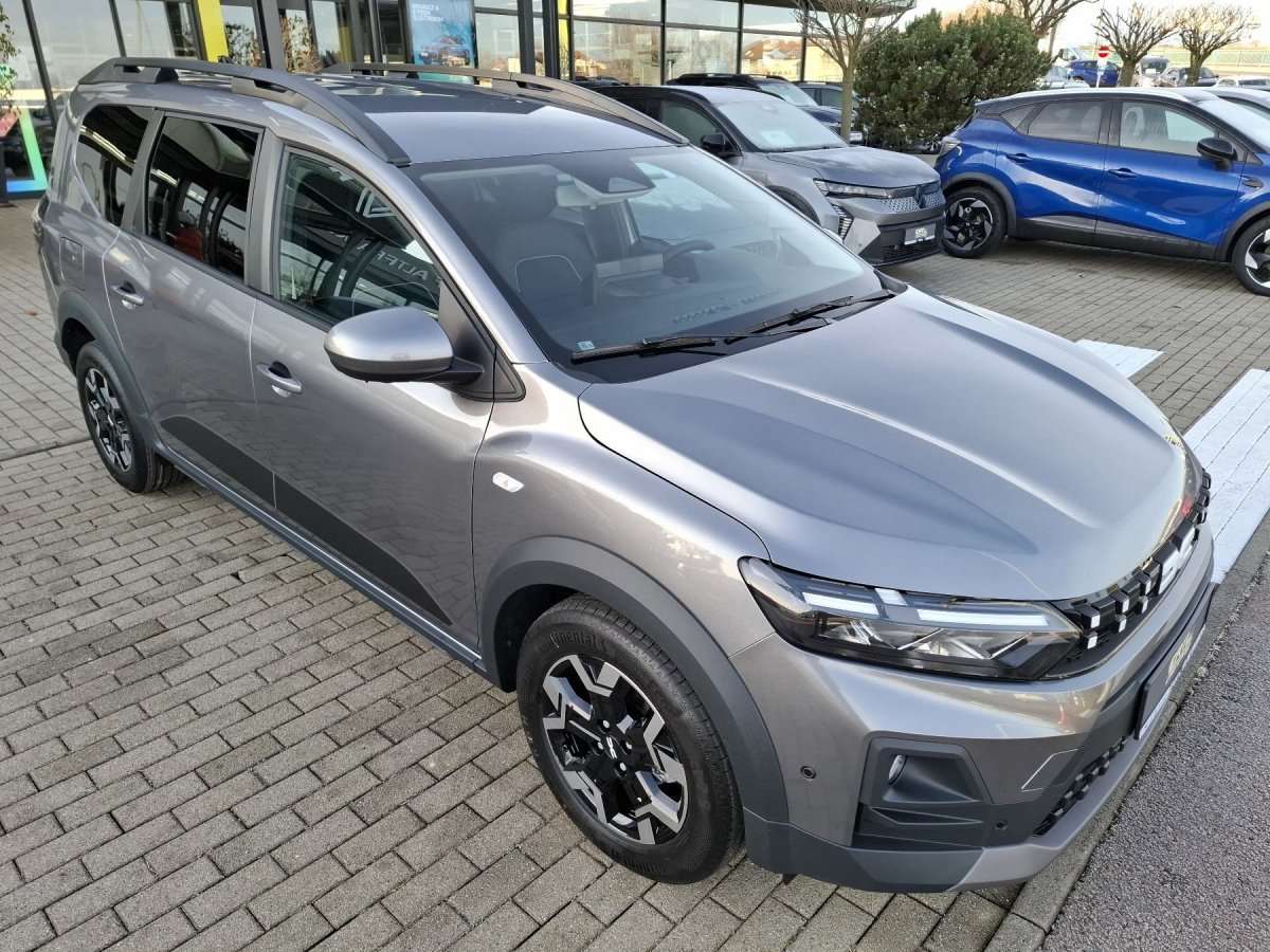 Fahrzeugbild eines Dacia Jogger