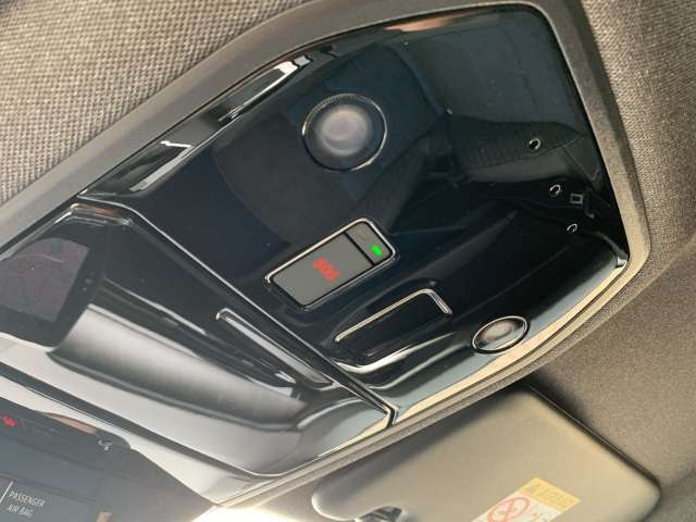 Fahrzeugbild eines Renault Rafale