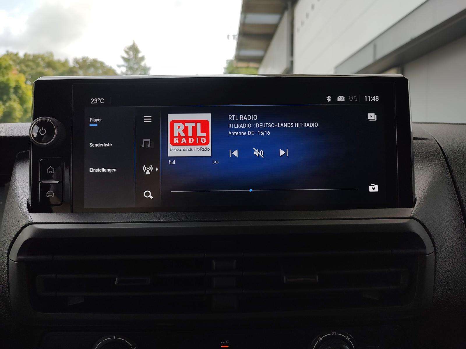 Fahrzeugbild eines Opel Vivaro