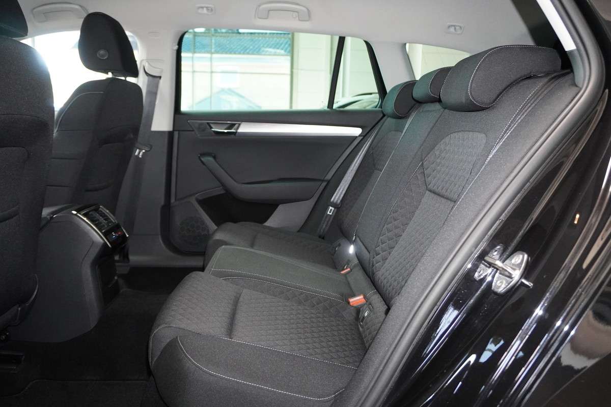 Fahrzeugbild eines Skoda Superb