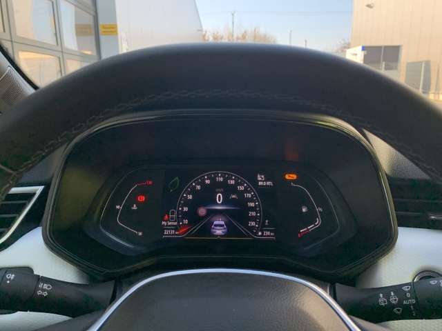 Fahrzeugbild eines Renault Clio