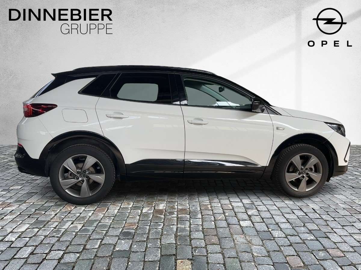 Fahrzeugbild eines Opel Grandland X