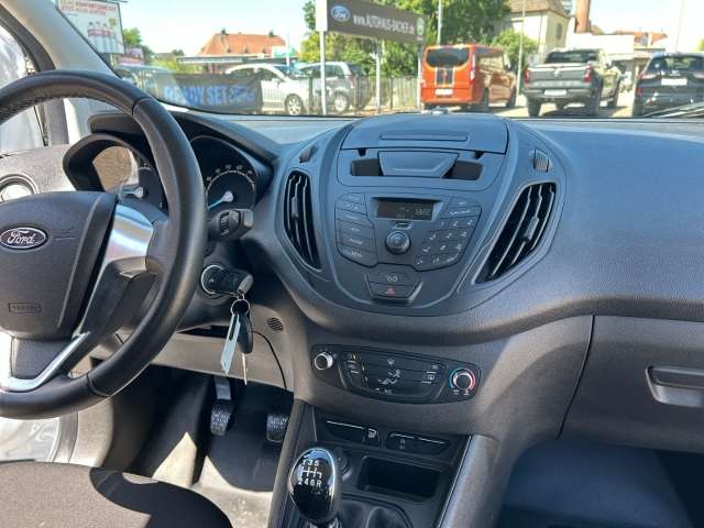 Fahrzeugbild eines Ford Transit Courier