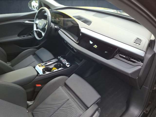 Fahrzeugbild eines Audi Q6 e-tron