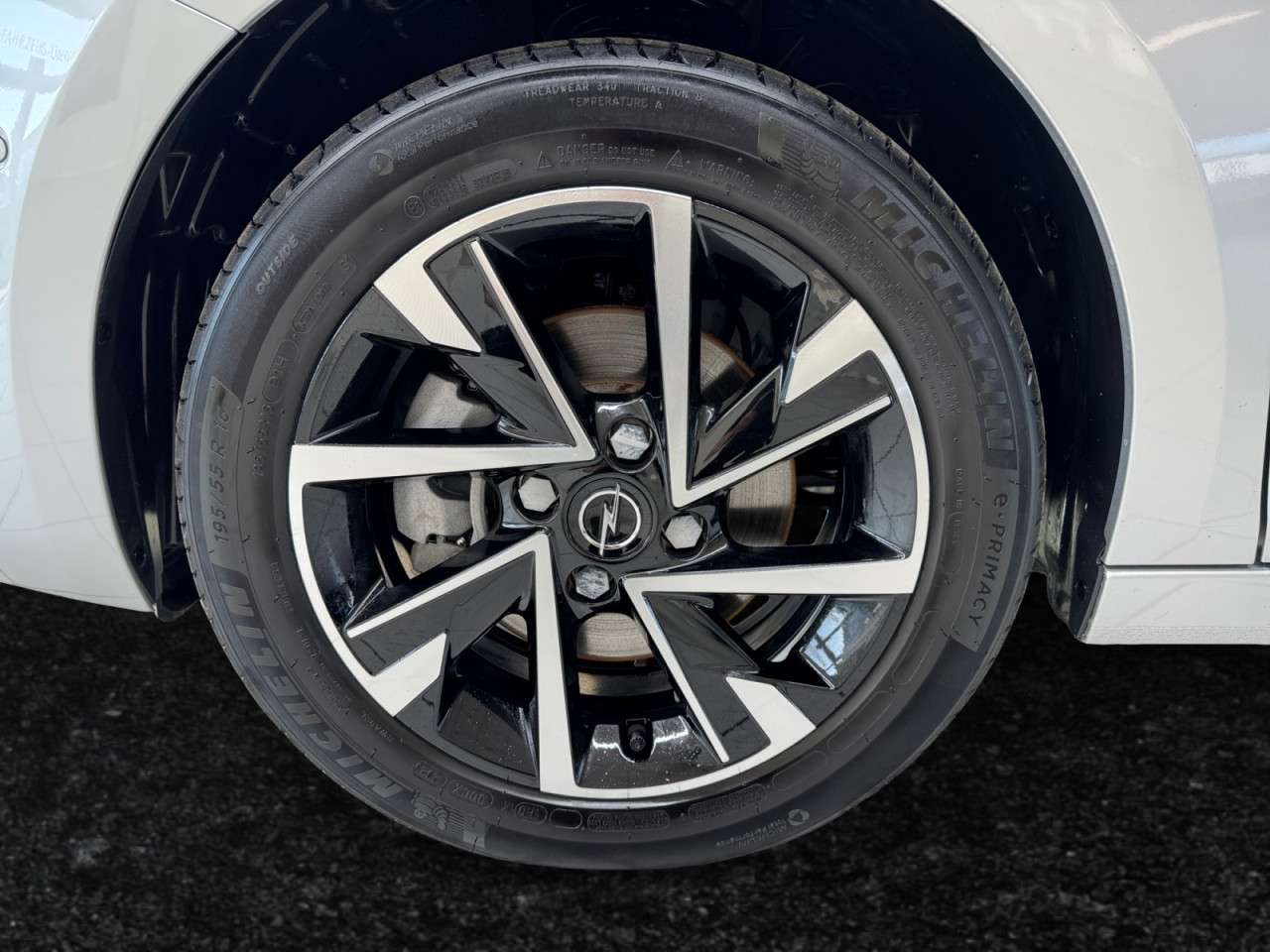 Fahrzeugbild eines Opel Corsa