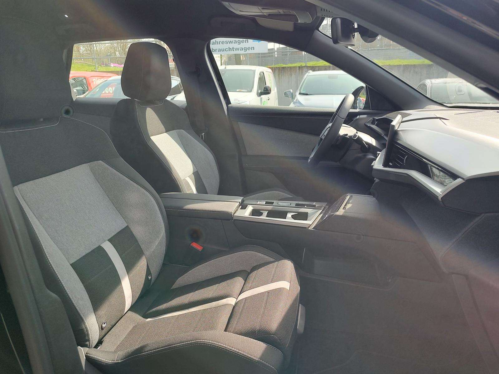 Fahrzeugbild eines Opel Grandland X