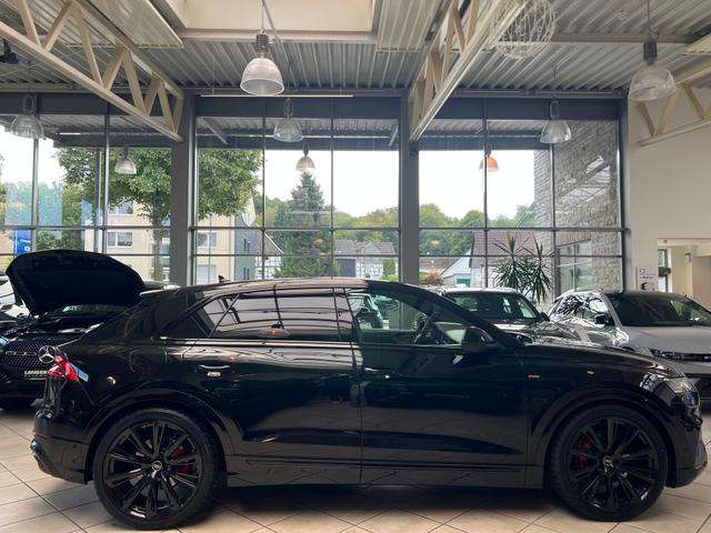 Fahrzeugbild eines Audi Q8