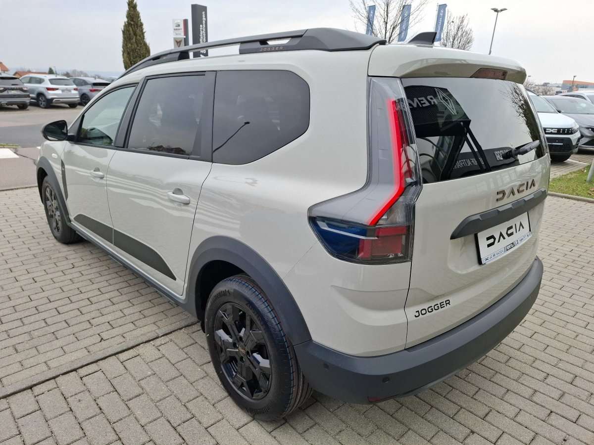 Fahrzeugbild eines Dacia Jogger