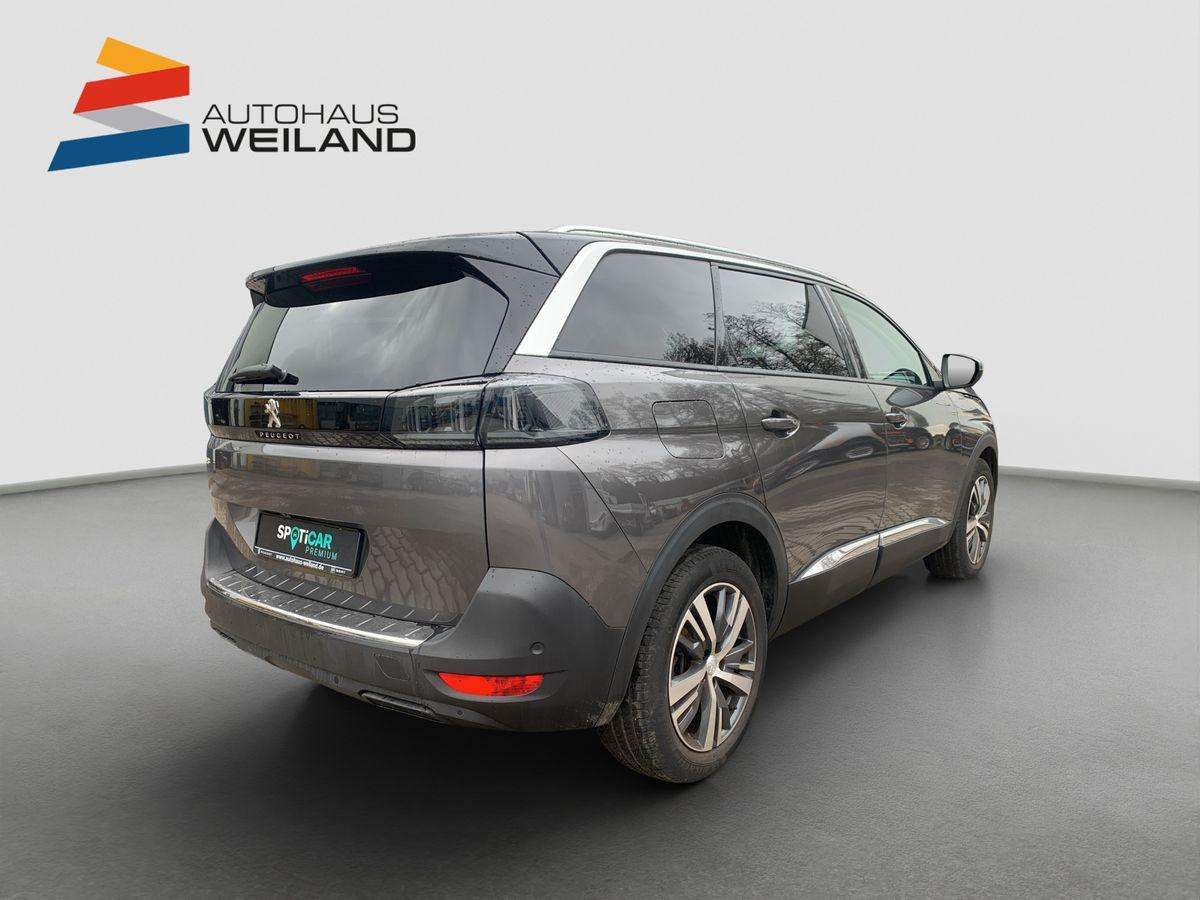Fahrzeugbild eines Peugeot 5008