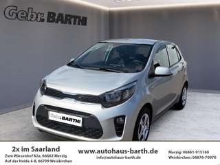 Schräge Frontansicht auf einen Kia Picanto , freigestellt