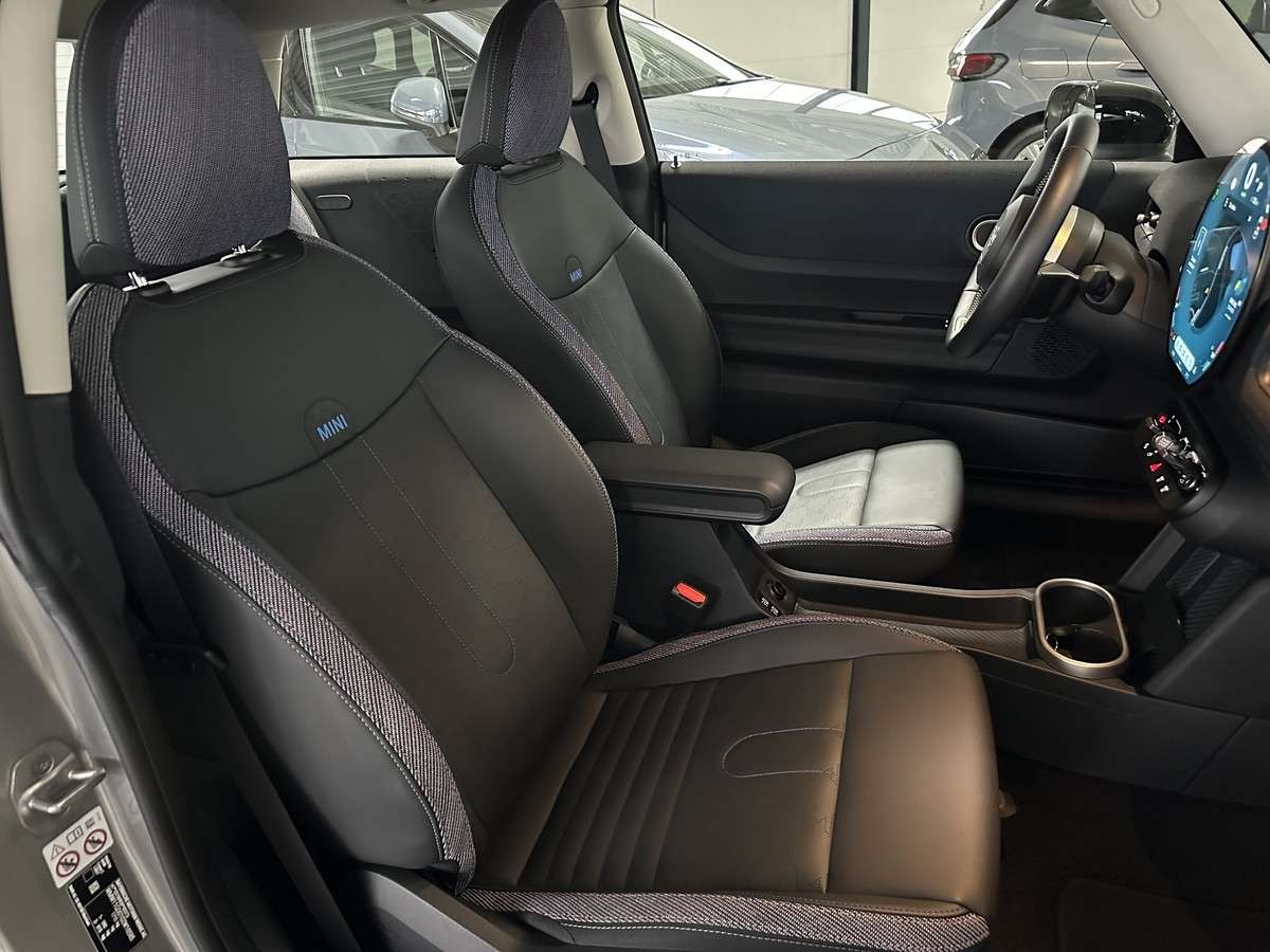Fahrzeugbild eines MINI COOPER