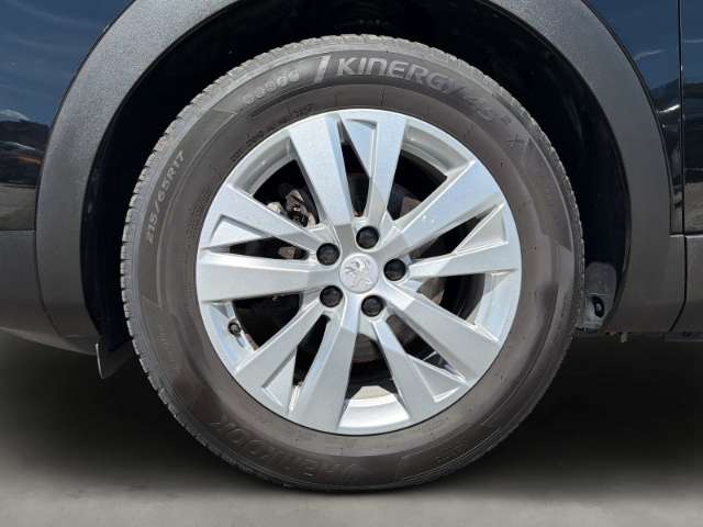 Fahrzeugbild eines Peugeot 5008