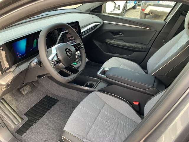 Fahrzeugbild eines Renault Scenic E-TECH