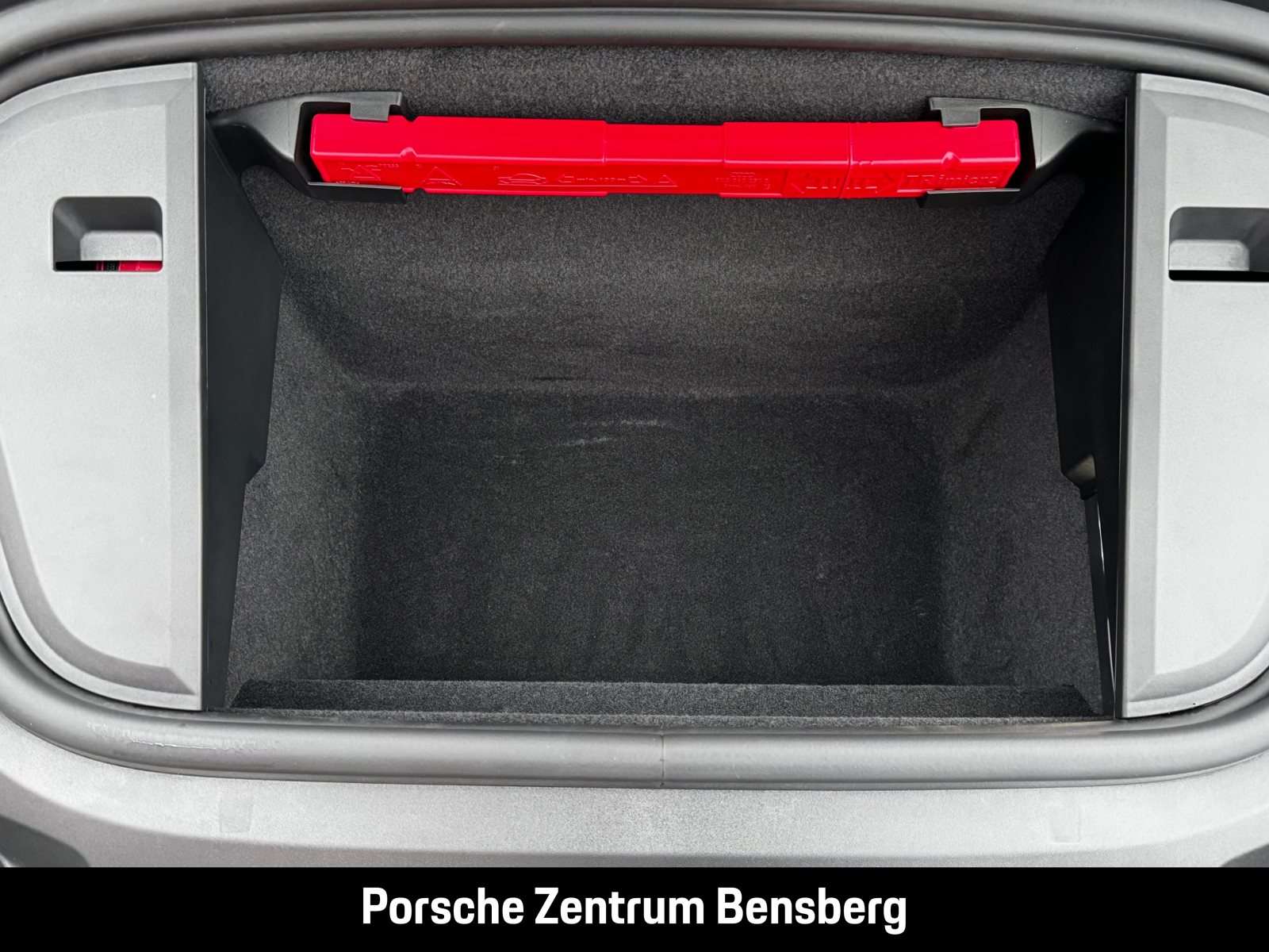 Fahrzeugbild eines Porsche Taycan
