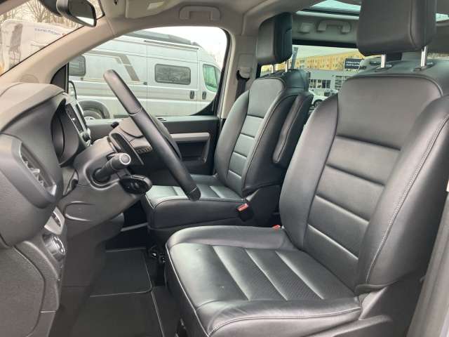 Fahrzeugbild eines Citroën SpaceTourer