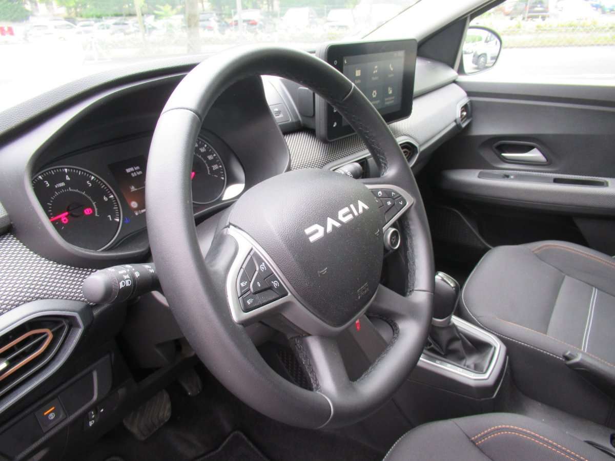 Fahrzeugbild eines Dacia Sandero