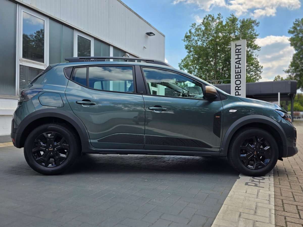 Fahrzeugbild eines Dacia Sandero