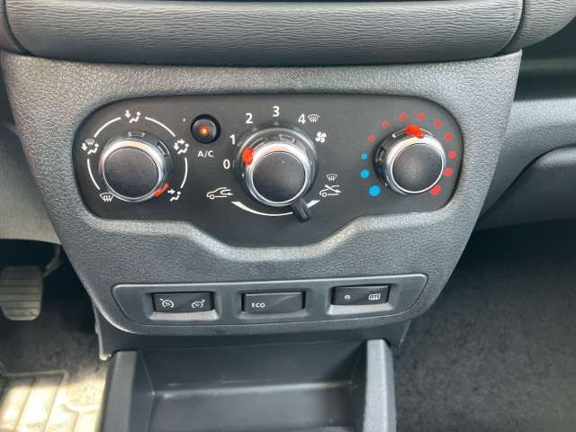 Fahrzeugbild eines Dacia Lodgy