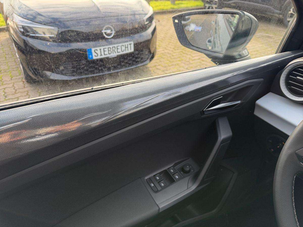 Fahrzeugbild eines SEAT Ibiza