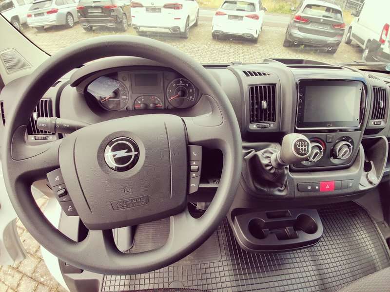 Fahrzeugbild eines Opel Movano