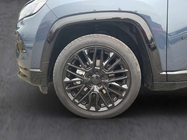 Fahrzeugbild eines Jeep Compass