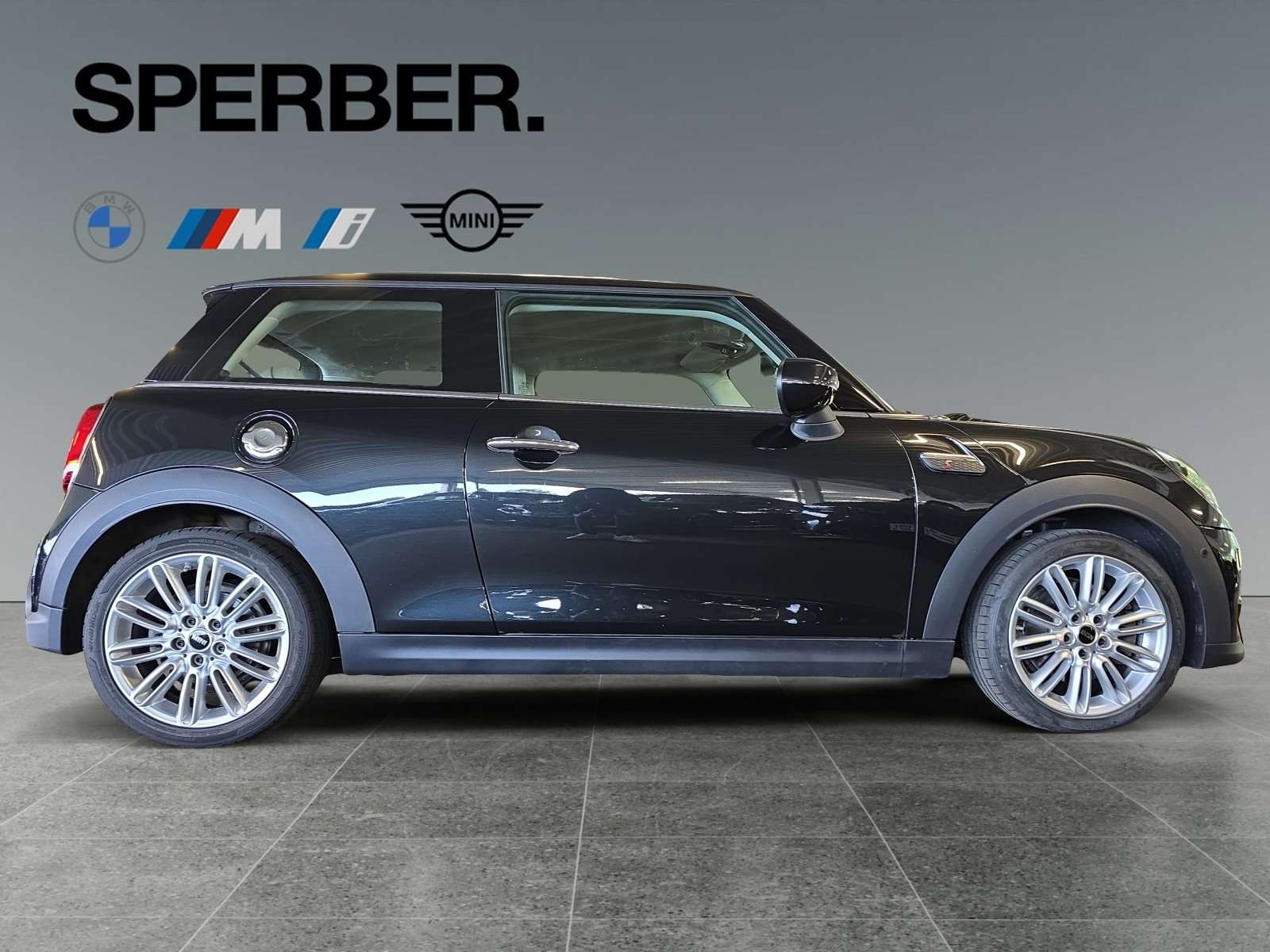 Fahrzeugbild eines MINI COOPER