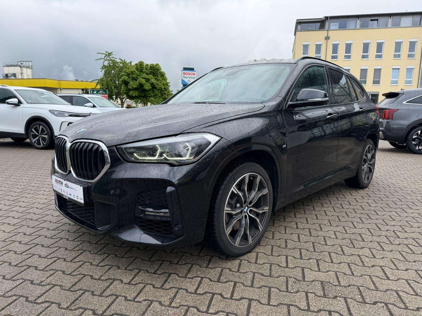 Fahrzeugbild eines BMW X1