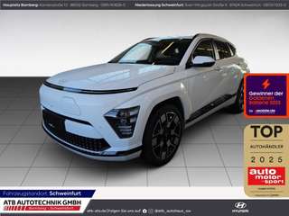 Schräge Frontansicht auf einen Hyundai Kona Elektro , freigestellt