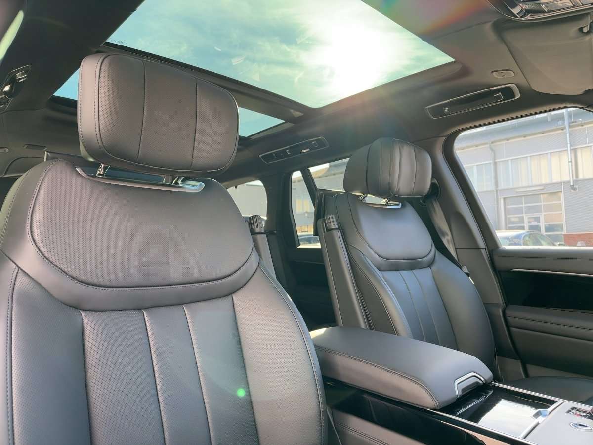 Fahrzeugbild eines Land Rover Range Rover