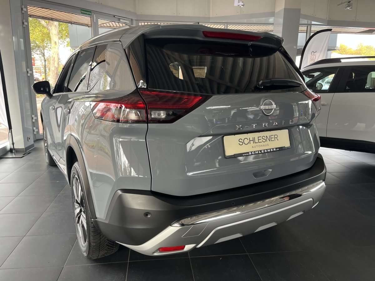 Fahrzeugbild eines Nissan X-TRAIL