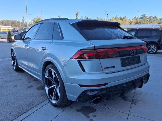 Fahrzeugbild eines Audi RS Q8