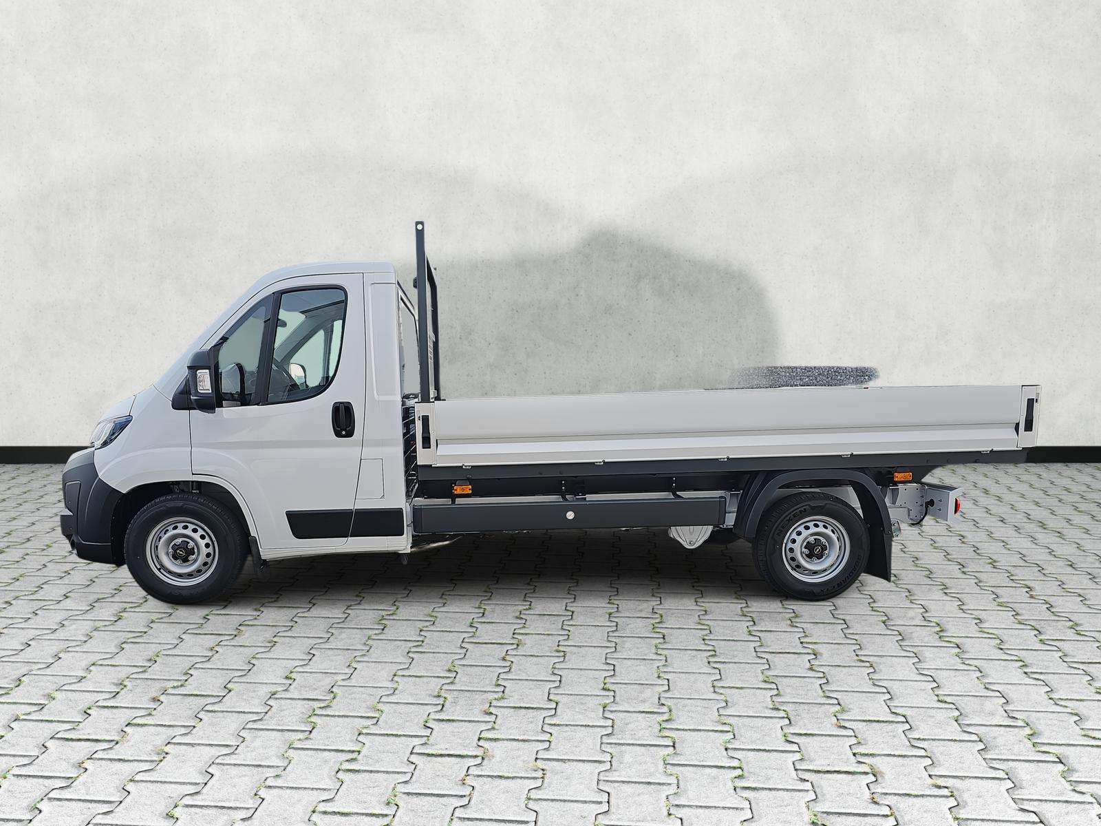 Fahrzeugbild eines Opel Movano