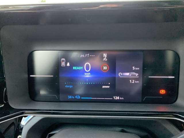 Fahrzeugbild eines Renault 4 E-TECH