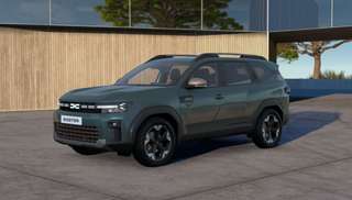 Schräge Frontansicht auf einen Dacia Bigster , freigestellt