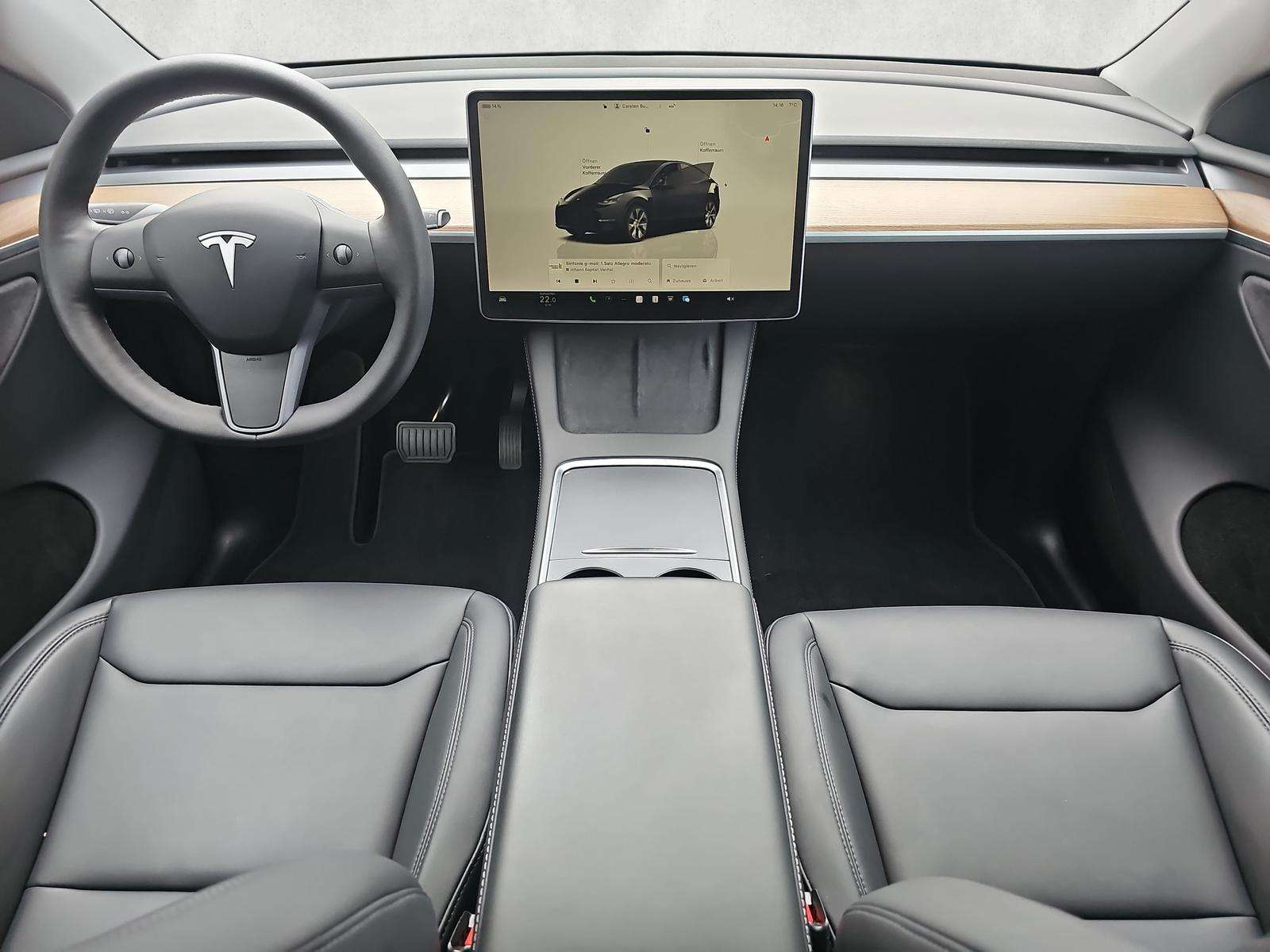 Fahrzeugbild eines TESLA Model Y