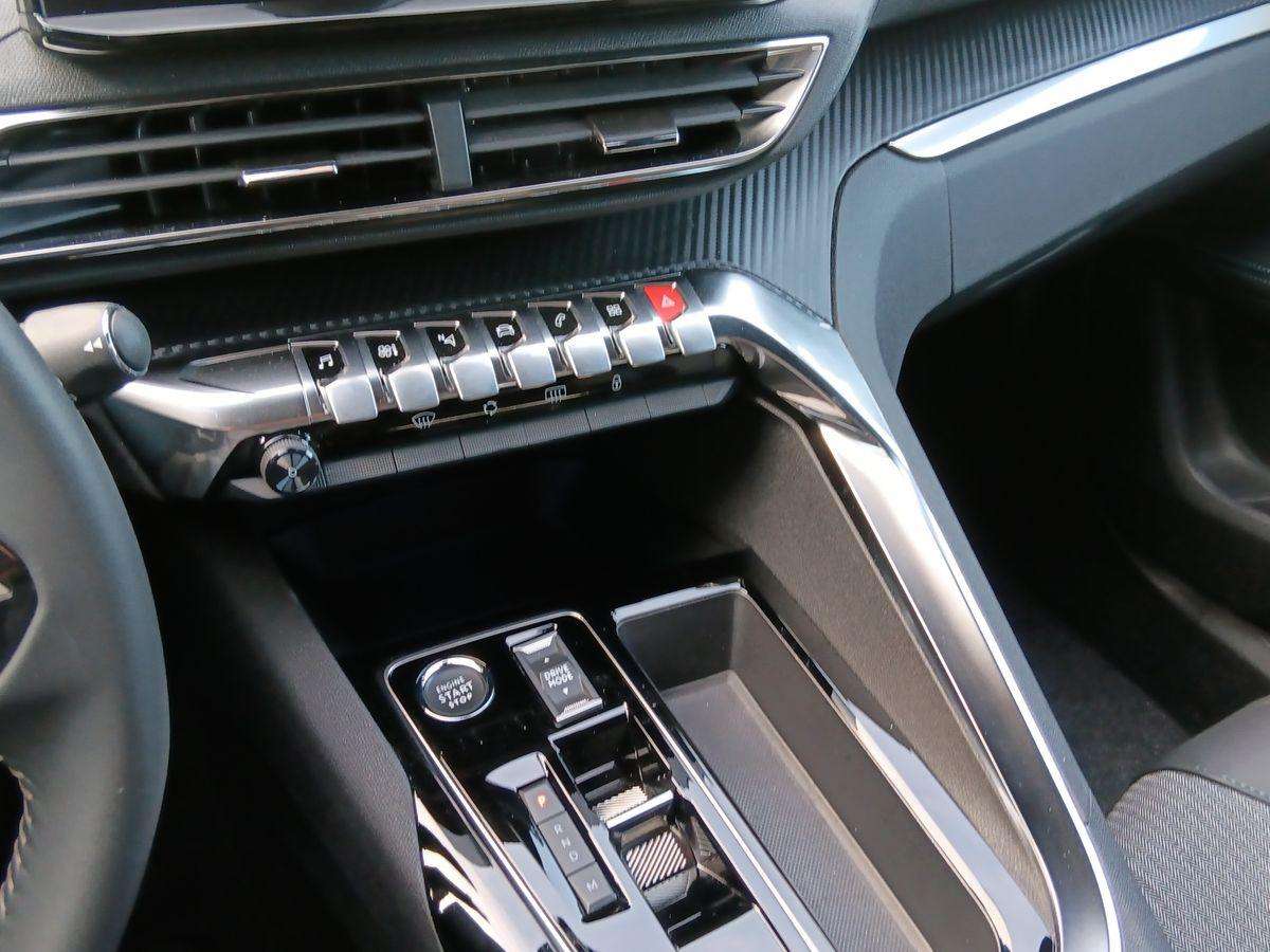 Fahrzeugbild eines Peugeot 5008