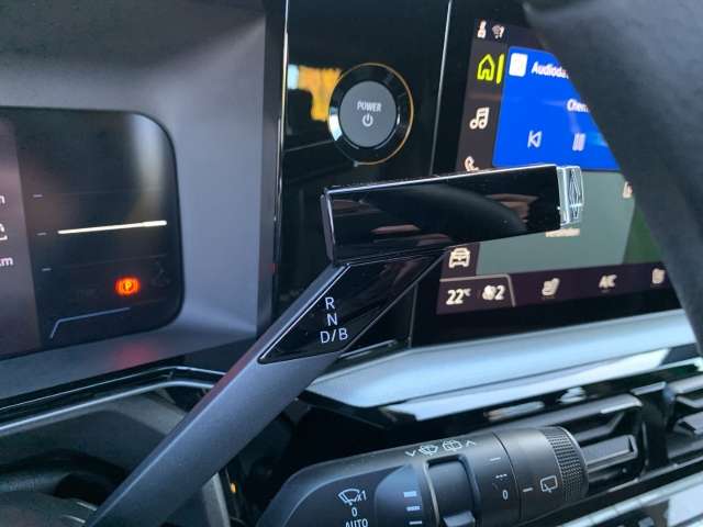 Fahrzeugbild eines Renault 5 E-TECH