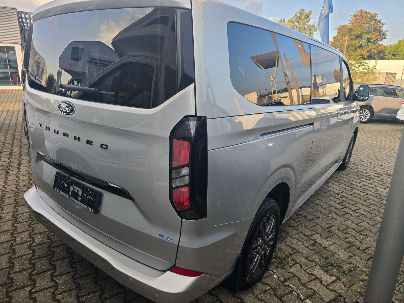 Fahrzeugbild eines Ford Tourneo Custom