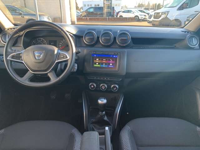 Fahrzeugbild eines Dacia Duster