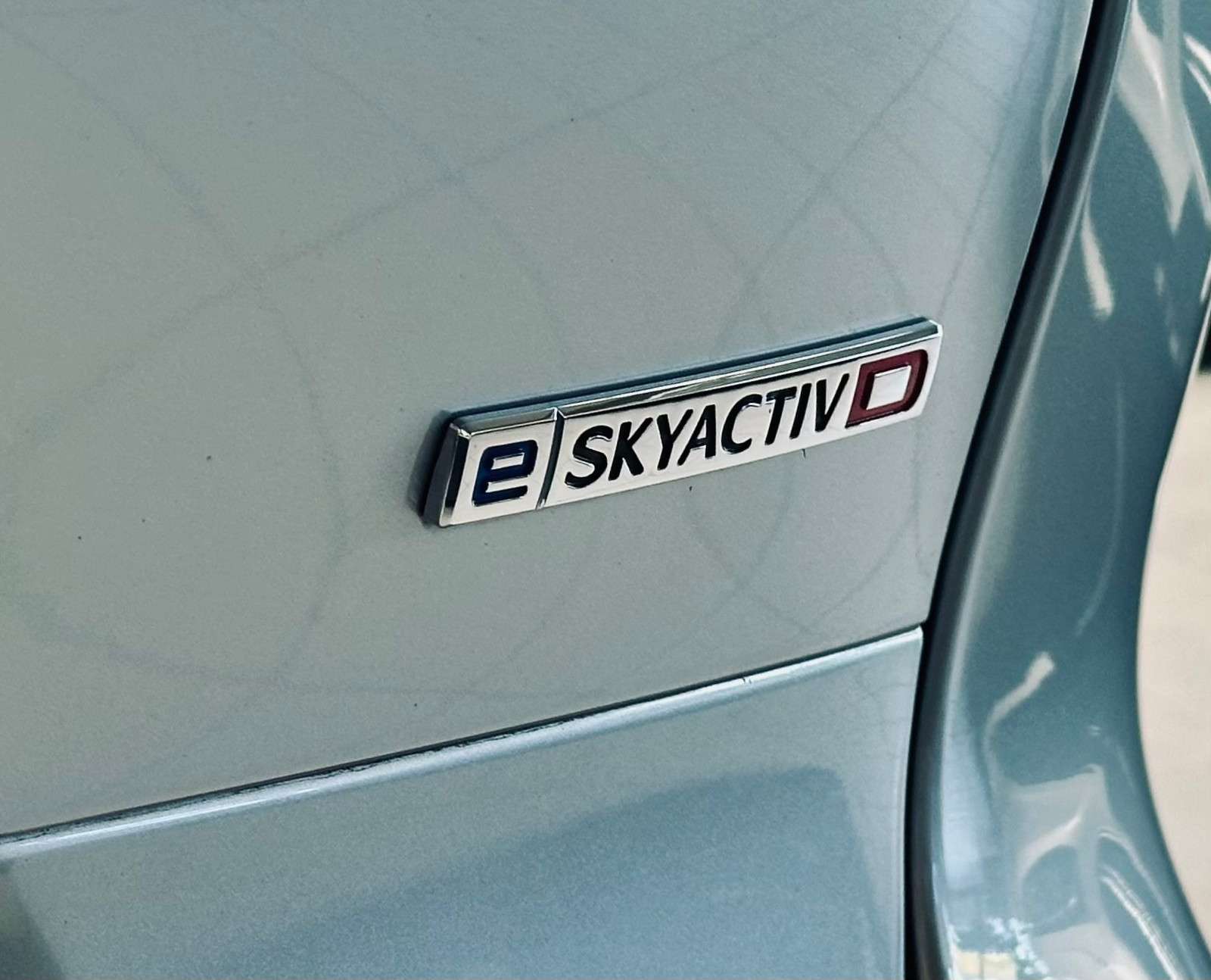 Fahrzeugbild eines Mazda CX-60
