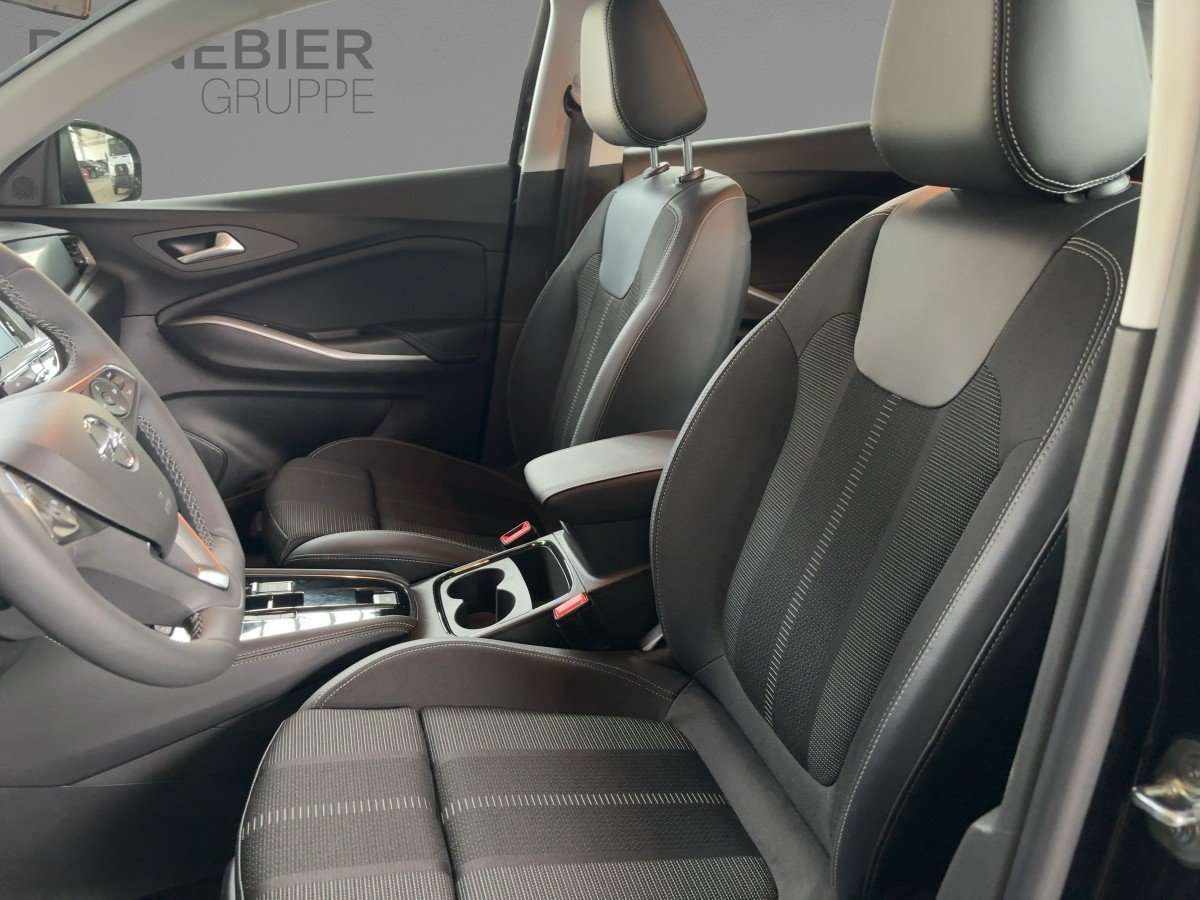 Fahrzeugbild eines Opel Grandland X