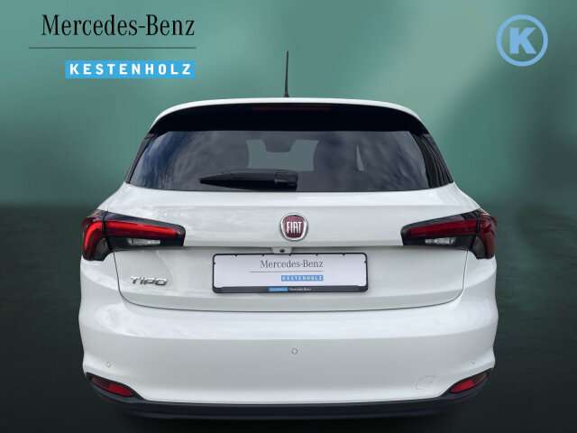Fahrzeugbild eines Fiat Tipo