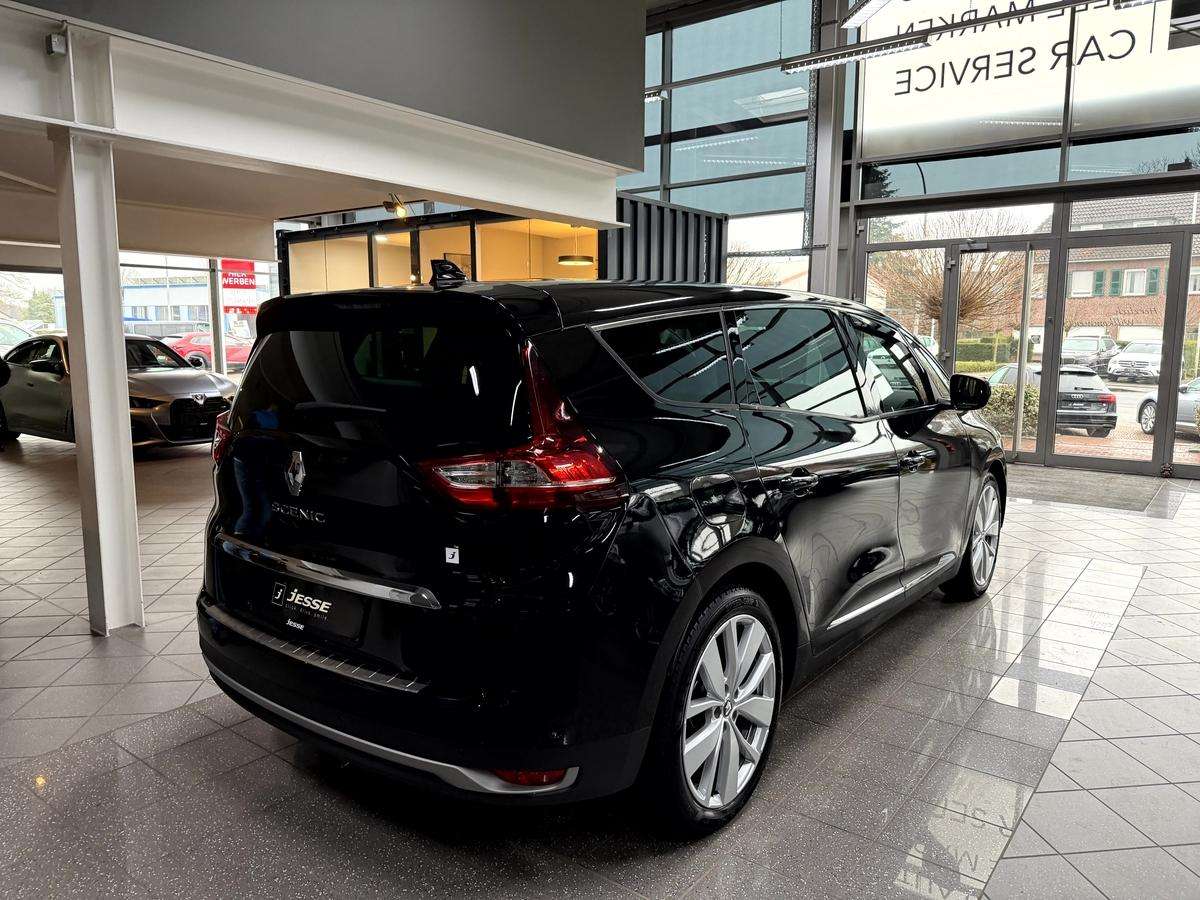 Fahrzeugbild eines Renault Scénic