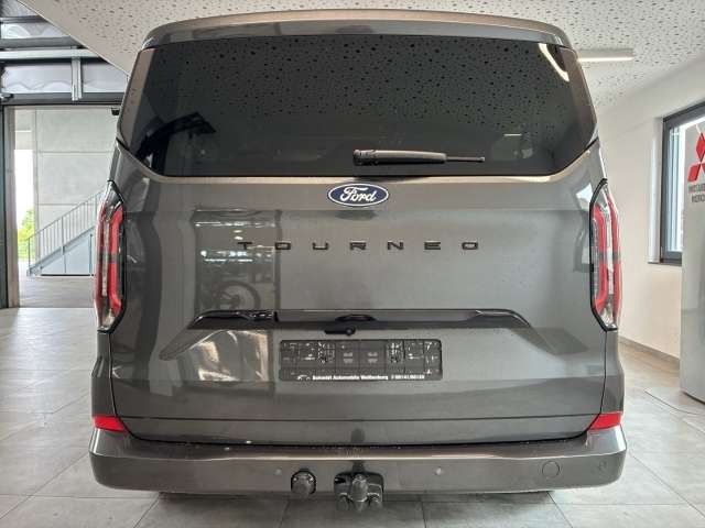 Fahrzeugbild eines Ford Tourneo Custom