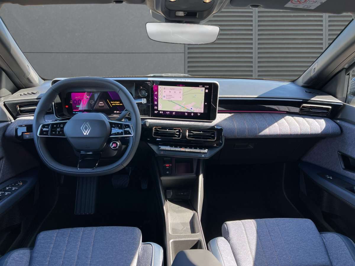 Fahrzeugbild eines Renault 4 E-TECH